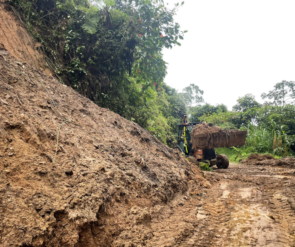 EMERGENCIAS VIALES EN ZONA RURAL POR DESLIZAMIENTOS DE TIERRA